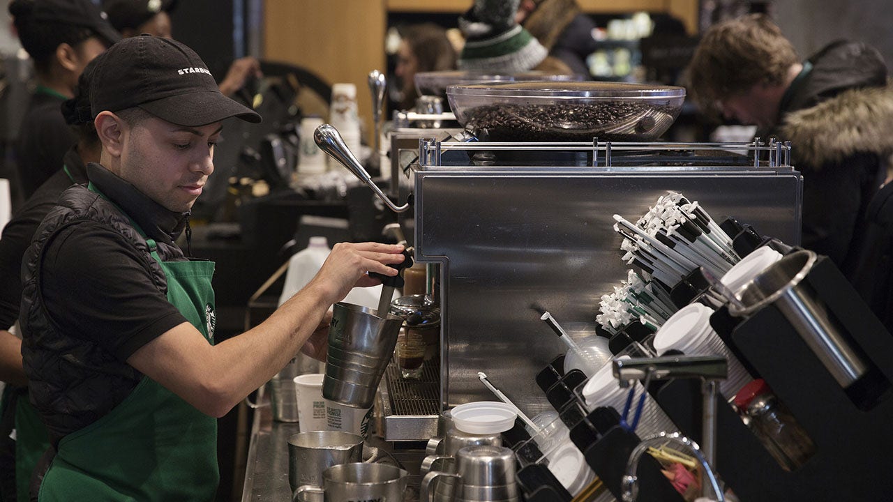 Starbucks-worker-1.jpg