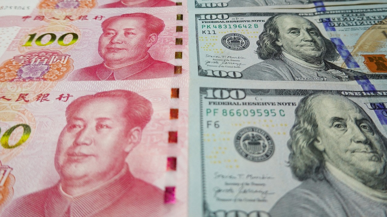 US-dollar-China-yuan.jpg