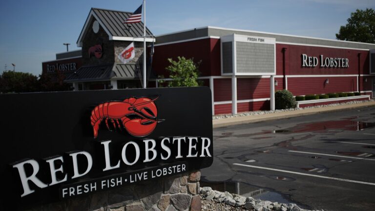 red-lobster-sign.jpg