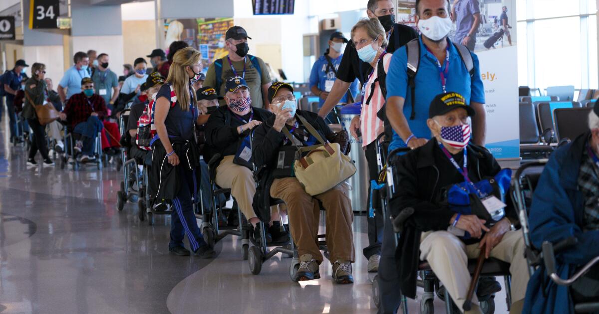 sd-photos-1staff-849681-sd-me-honor-flight-ncc-003.jpg