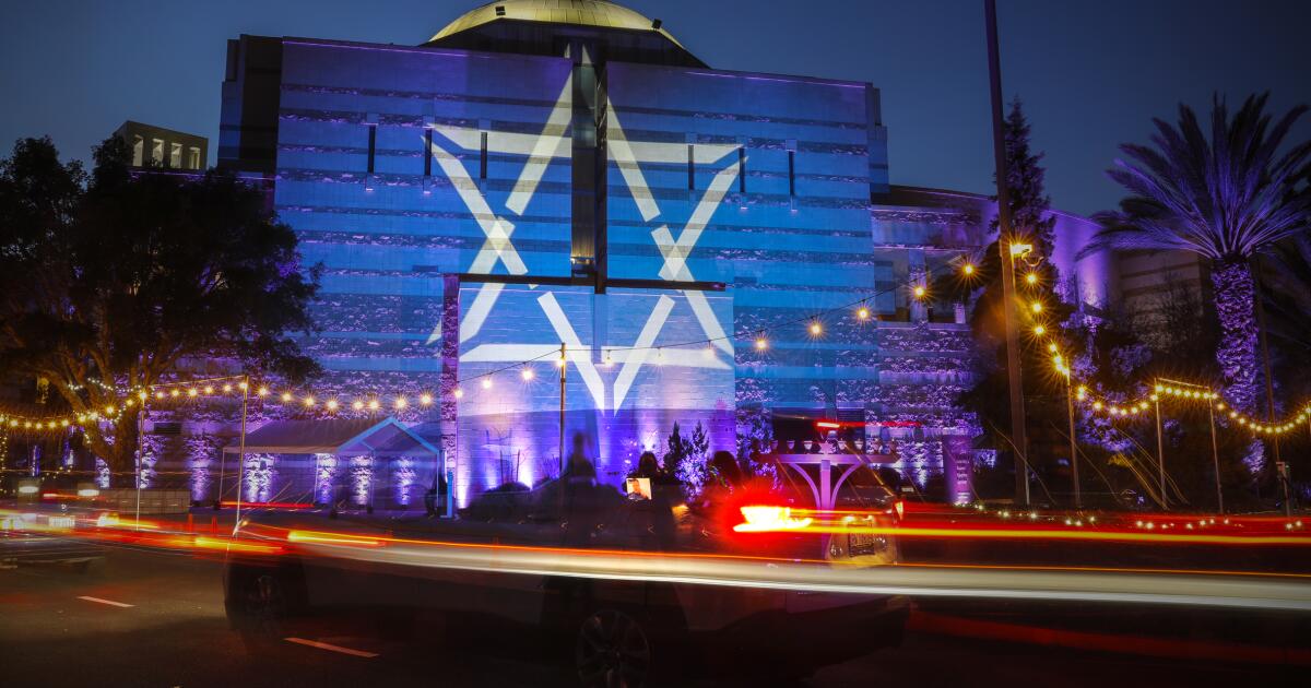 sd-photos-freelance-contract-669420-sd-me-drivethru-chanukah-xol-nl-004-m.jpg