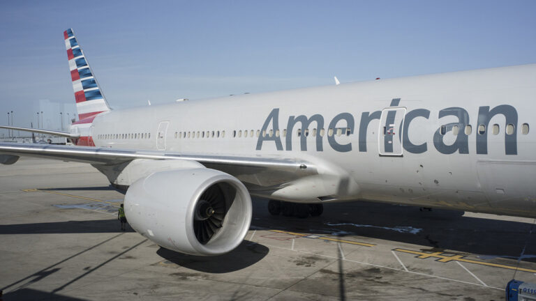 1701479823_AmericanAirlinesGettyImages-537909844-3.jpg