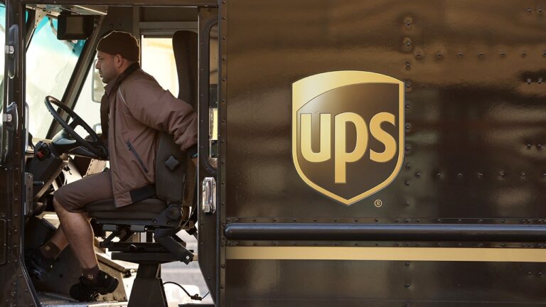 1e1c4e51-UPS-driver.jpg