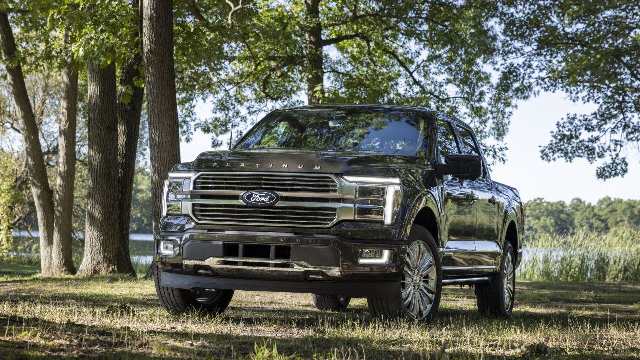 2024-Ford-F-150-Platinum-PowerBoost-Hybrid_02.jpg