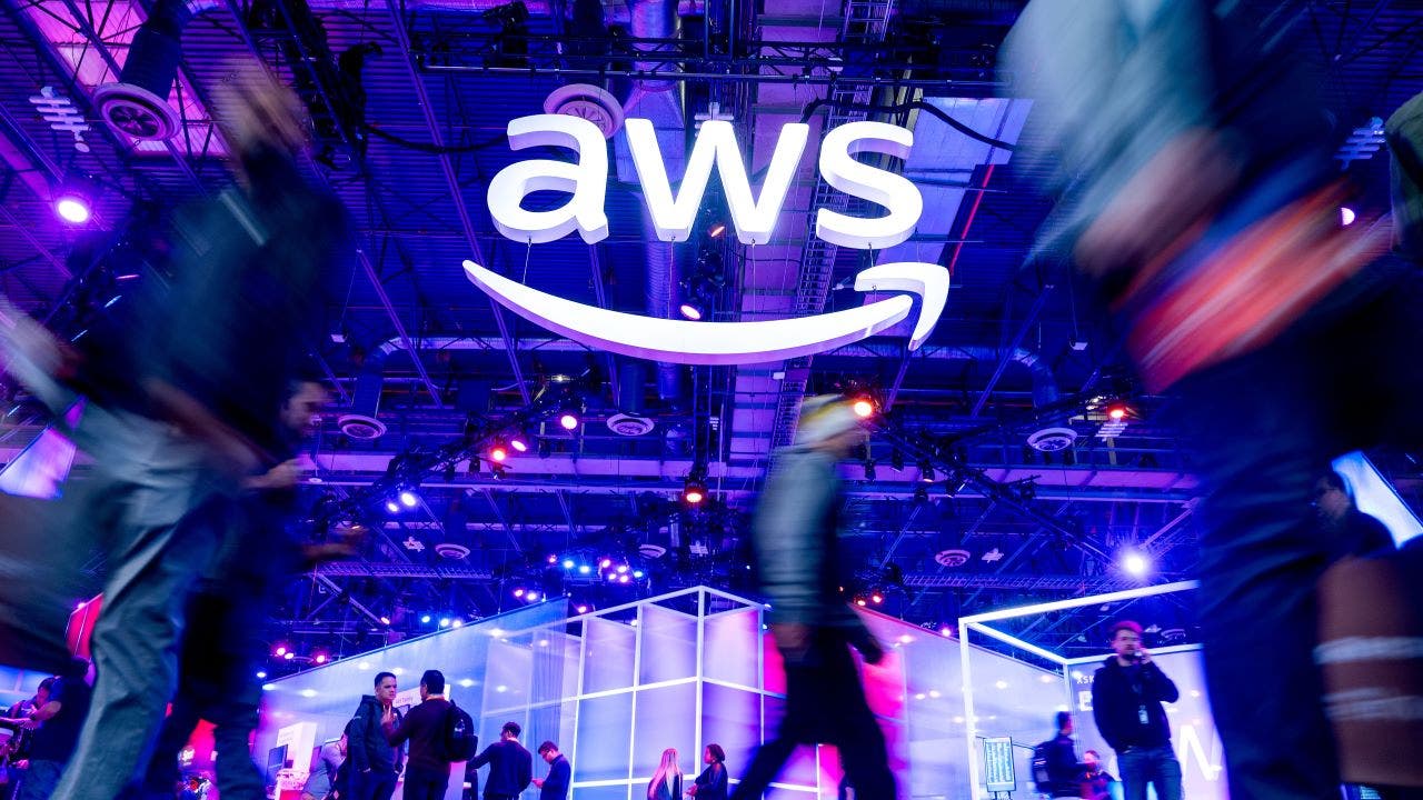 AWS-Conference-GettyImages-1808363793.jpg