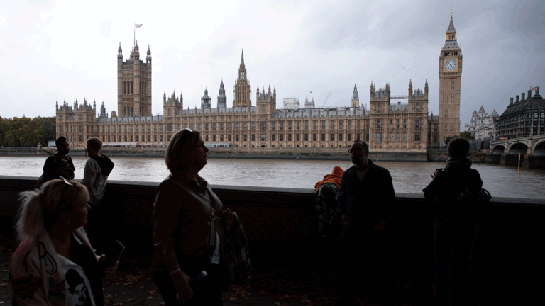 London-Houses-of-Parliament.gif