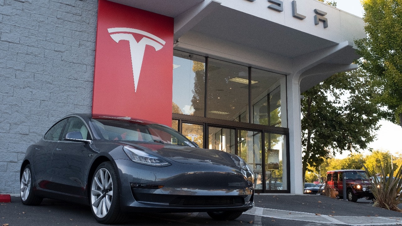 Tesla-Palo-Alto-California.jpg