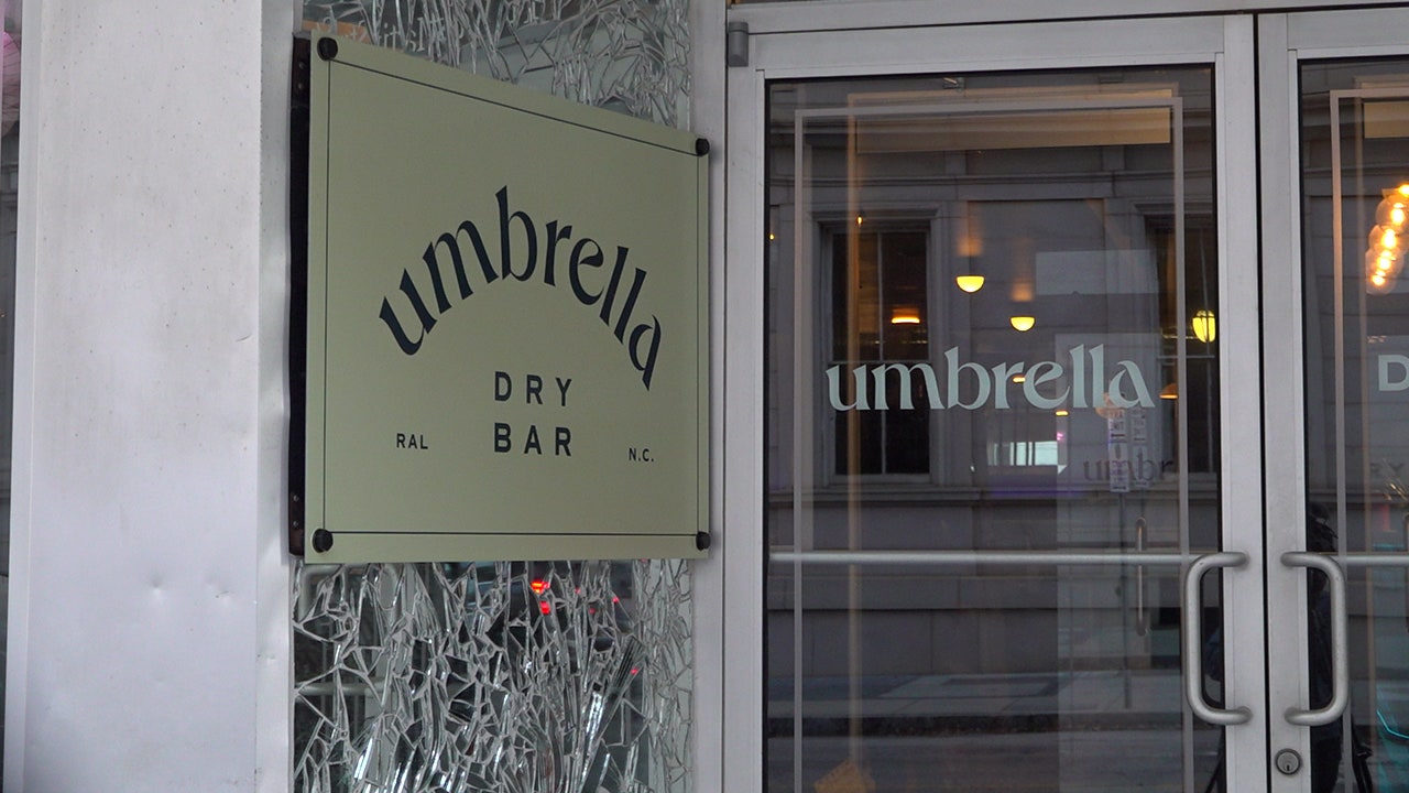 UMBRELLA-DRY-BAR.jpg