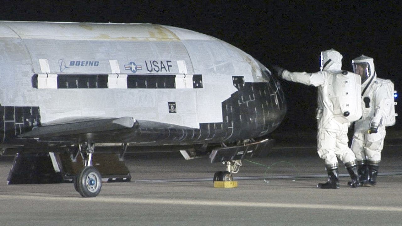 X-37B-Spacecraft-GettyImages-590545278.jpg