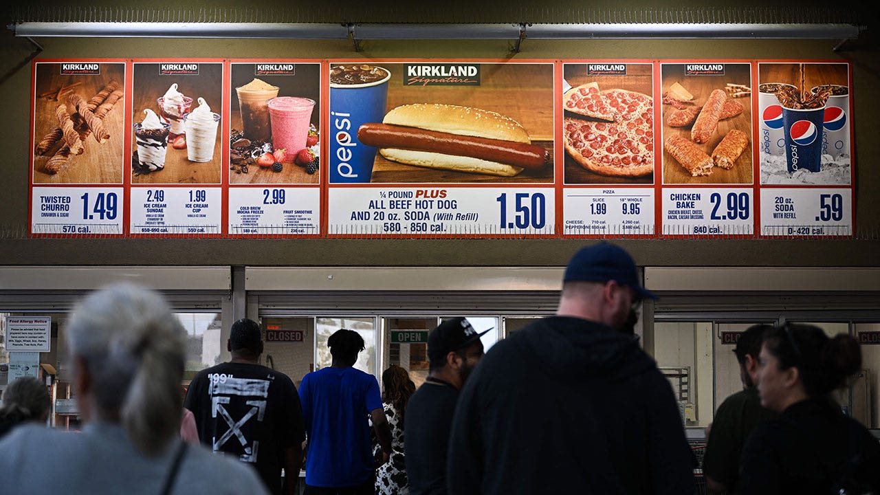 costco-food-court-1.jpg