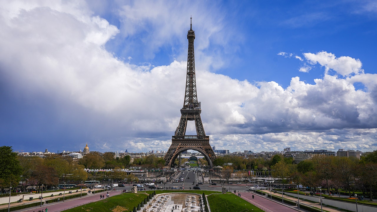 eiffel-tower-paris.jpg