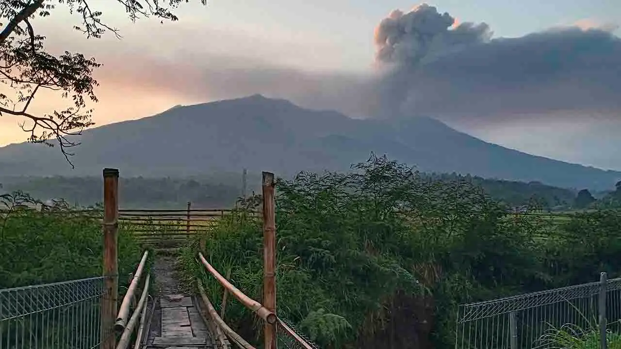 mount-marapi-eruption.jpg