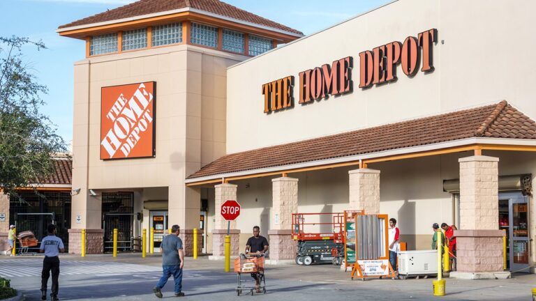 the-home-depot-store-GettyImages-1189380059.jpg