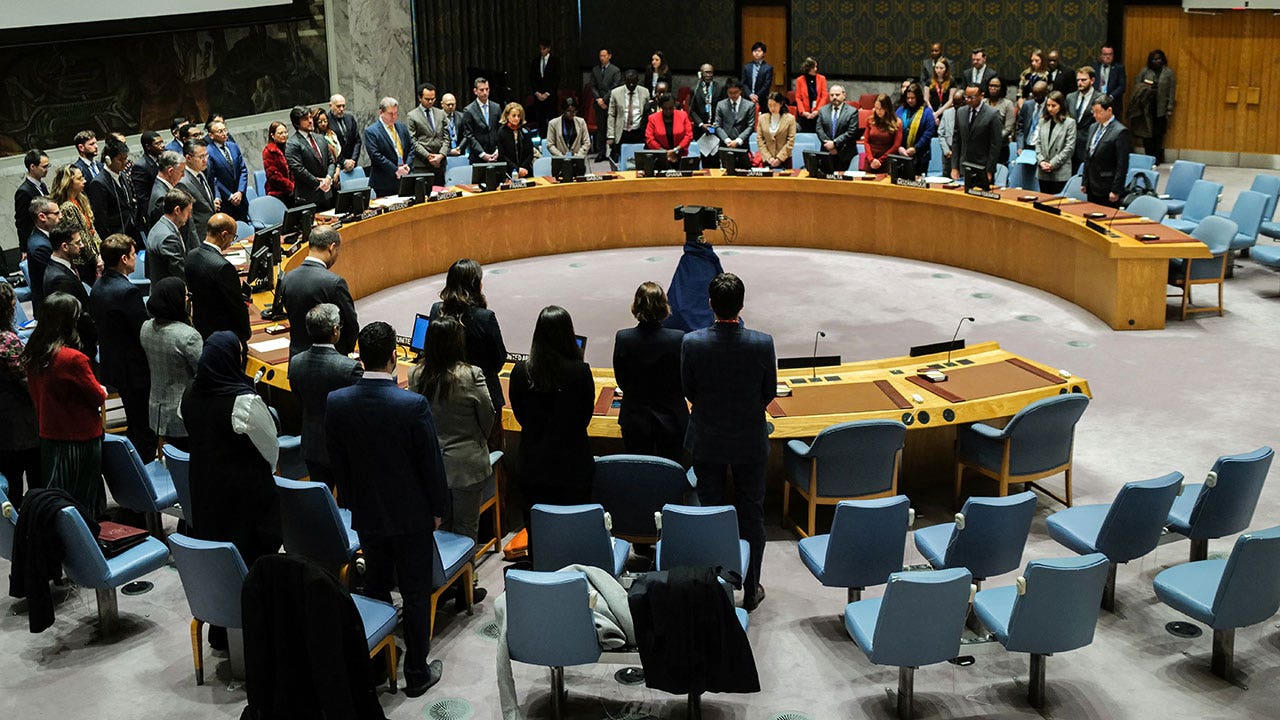 un-security-council-meeting.jpg