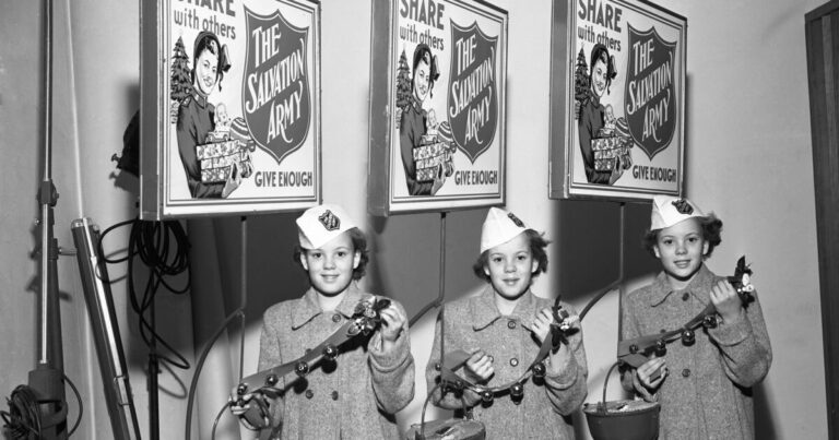 ut84-28763-1-salvation-army-triplets-naylor-christmas-1952.jpg