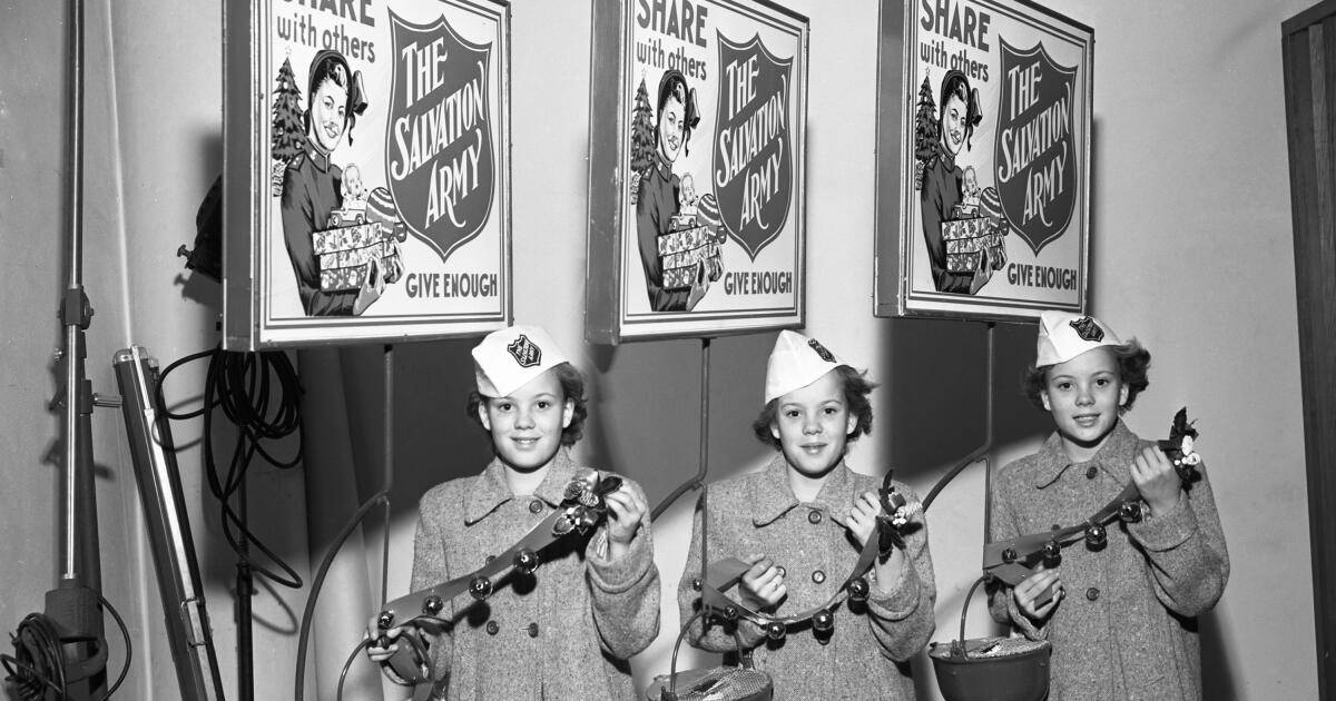 ut84-28763-1-salvation-army-triplets-naylor-christmas-1952.jpg