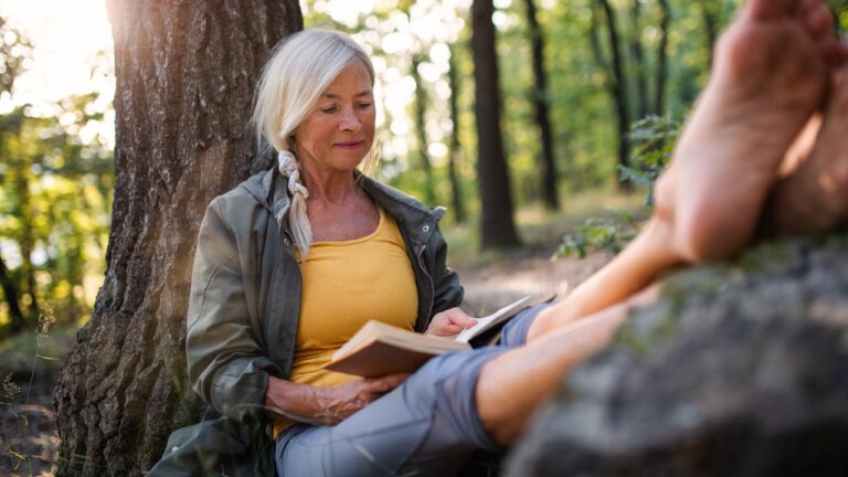 woman-reading-happy.jpg