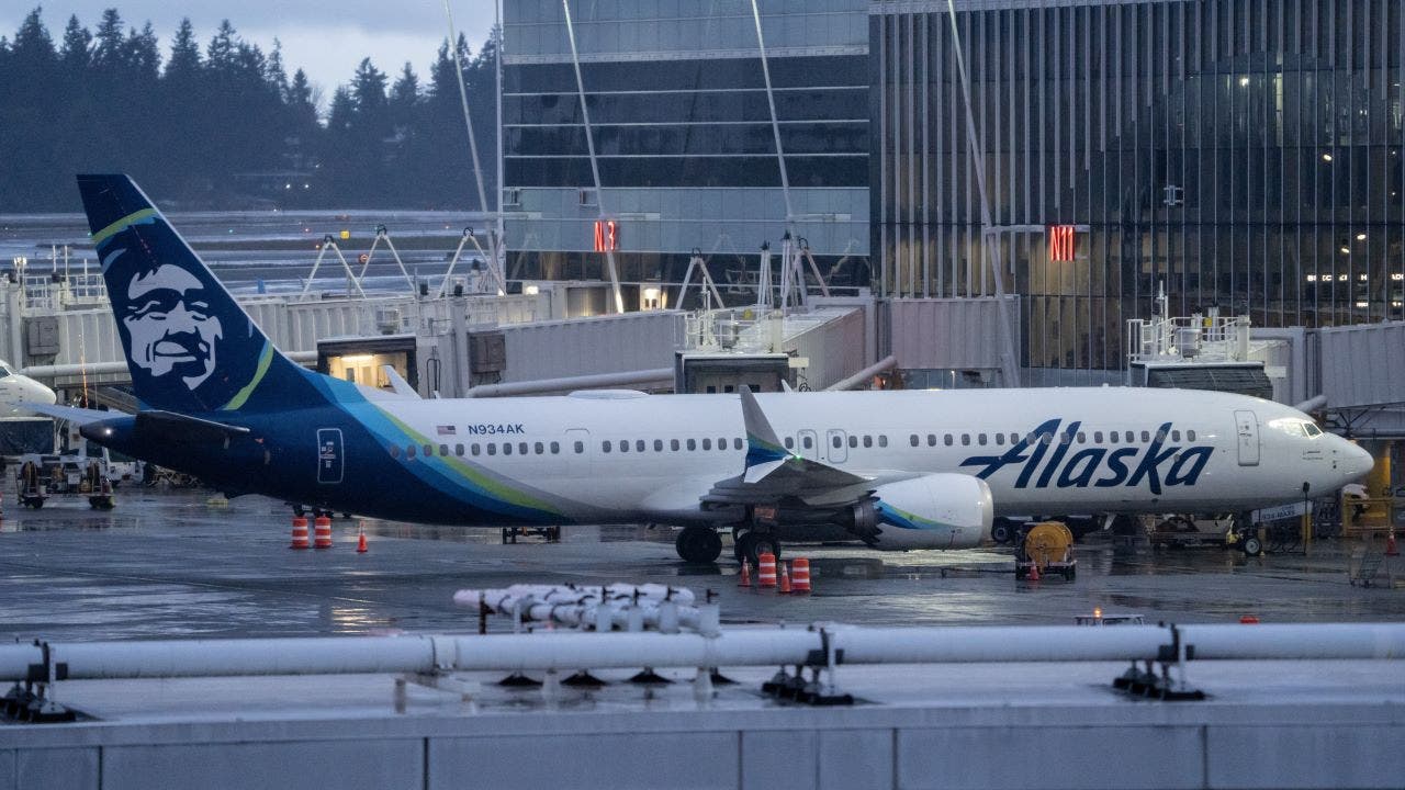 Alaska-Boeing-737-MAX-9-GettyImages-1905416517.jpg