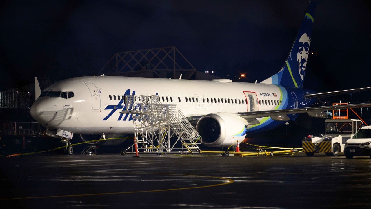 Alaska-Boeing-737-Max-9-GettyImages-1910724250.jpg