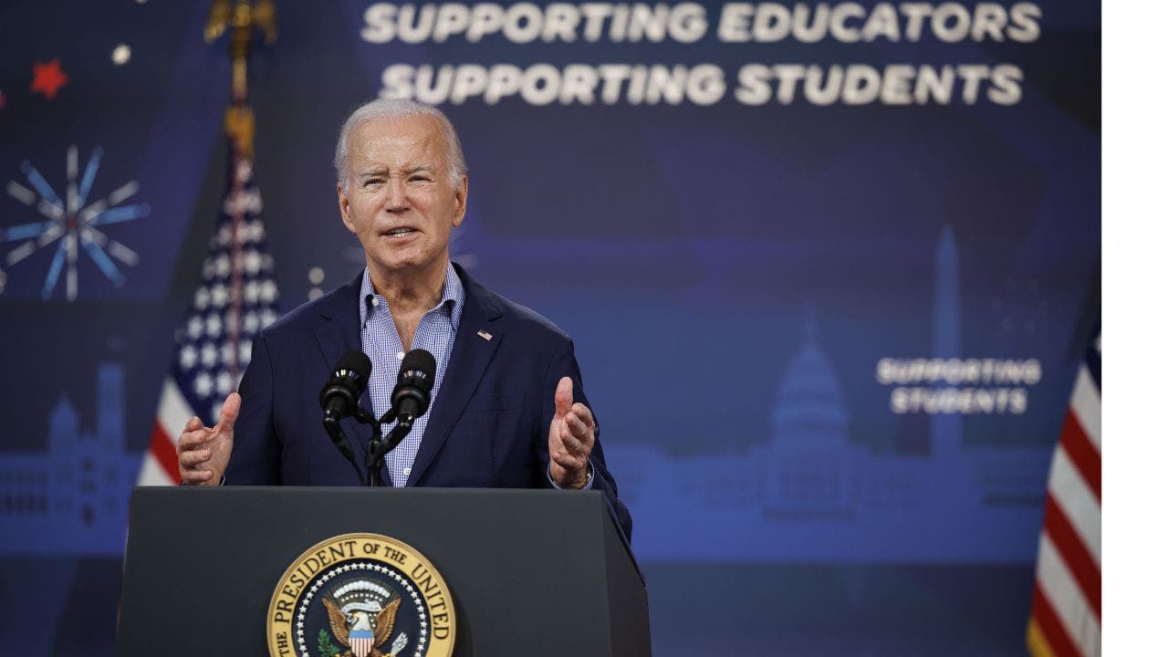 Biden-students.jpg