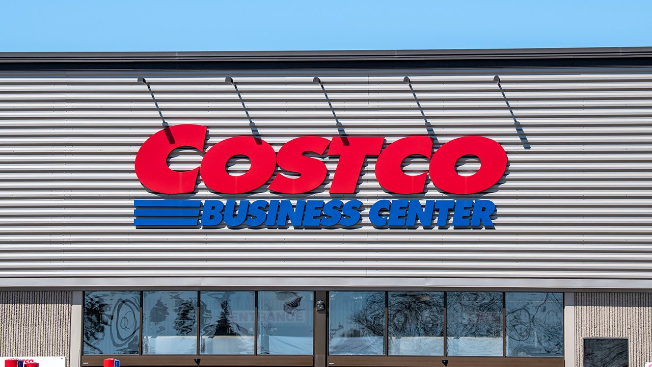 Costco-storefront.jpg