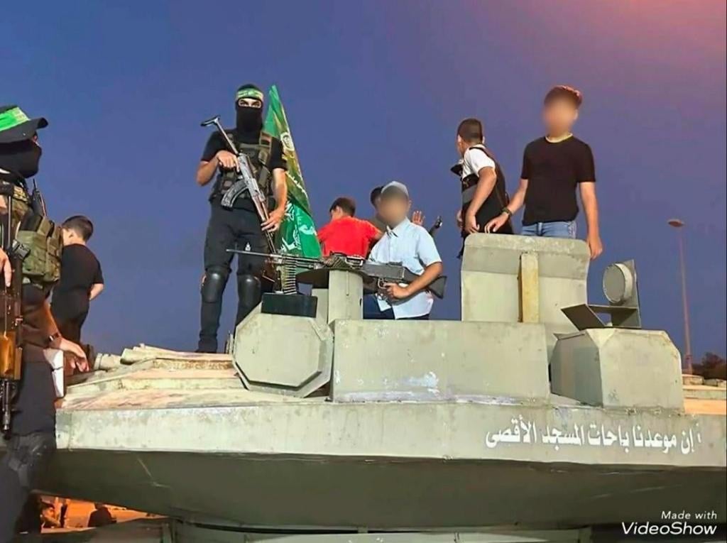 Hamas-child-soldiers-4.jpeg