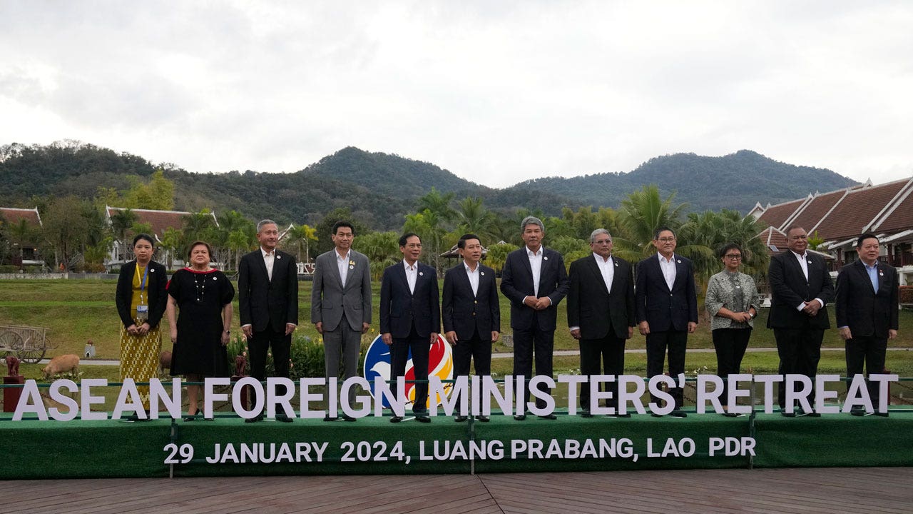 Laos-ASEAN.jpg