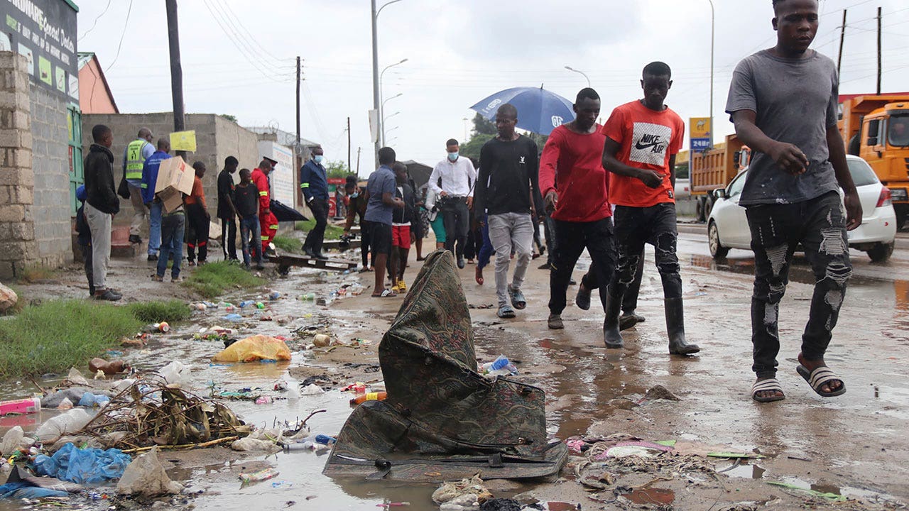 Zambia-Walking.jpg