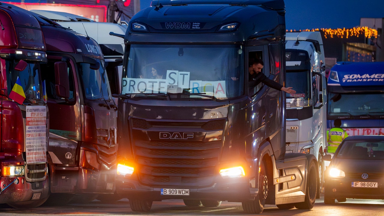 romania_trucker_protest.jpg