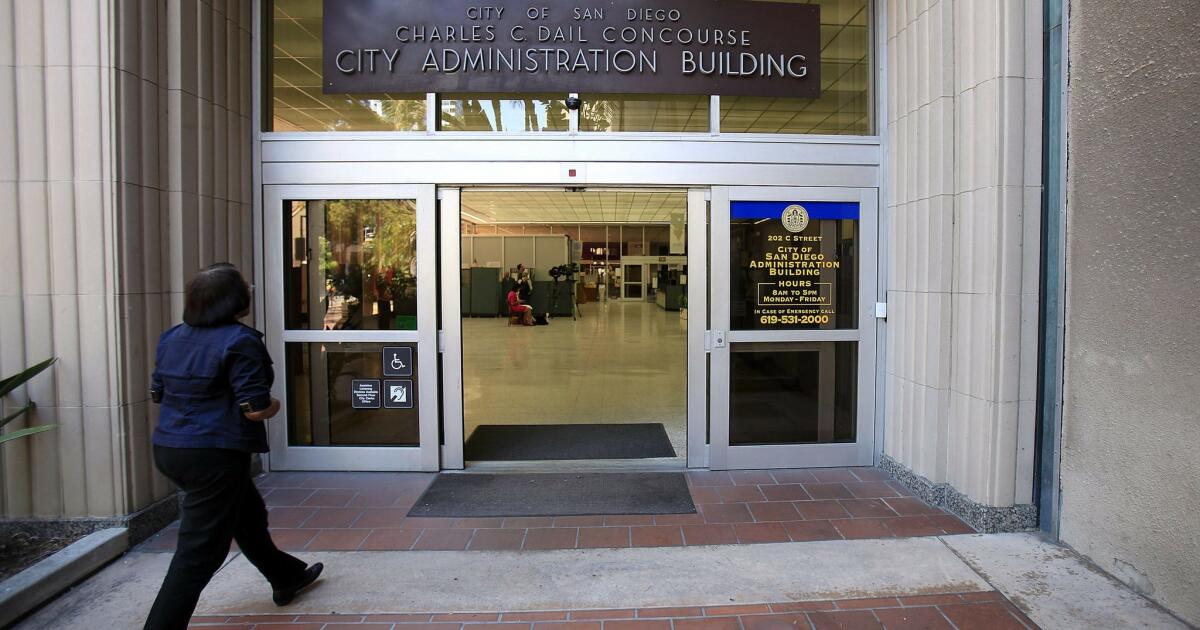 sd-photos-1staff-sdut-san-diego-city-hall-20160819.jpg