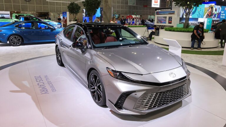 toyota-camry-auto-show.jpg