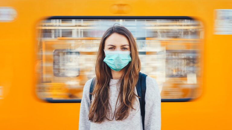 woman-mask-subway.jpg