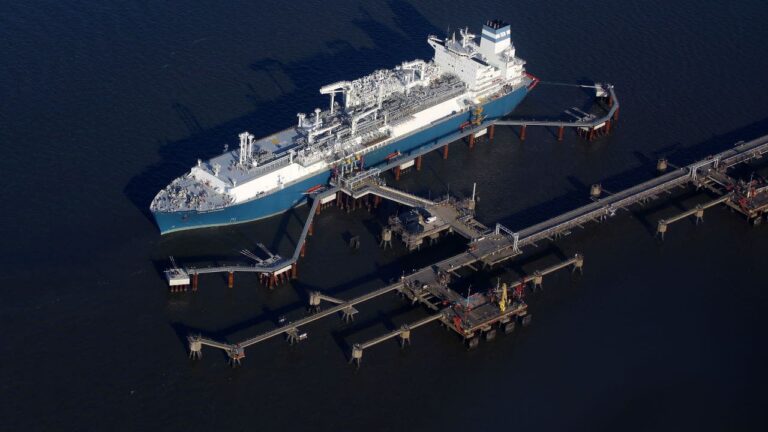 LNG-Tanker-GettyImages-1655590237.jpg