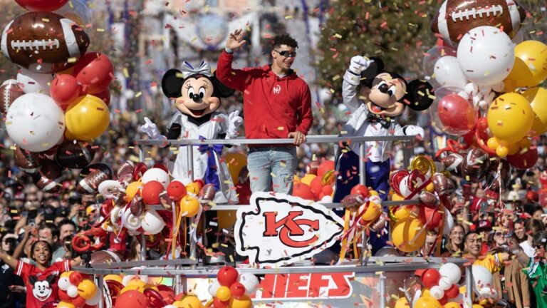 Patrick-Mahomes-Chiefs-Super-Bowl-MVP-DisneyLand.jpg