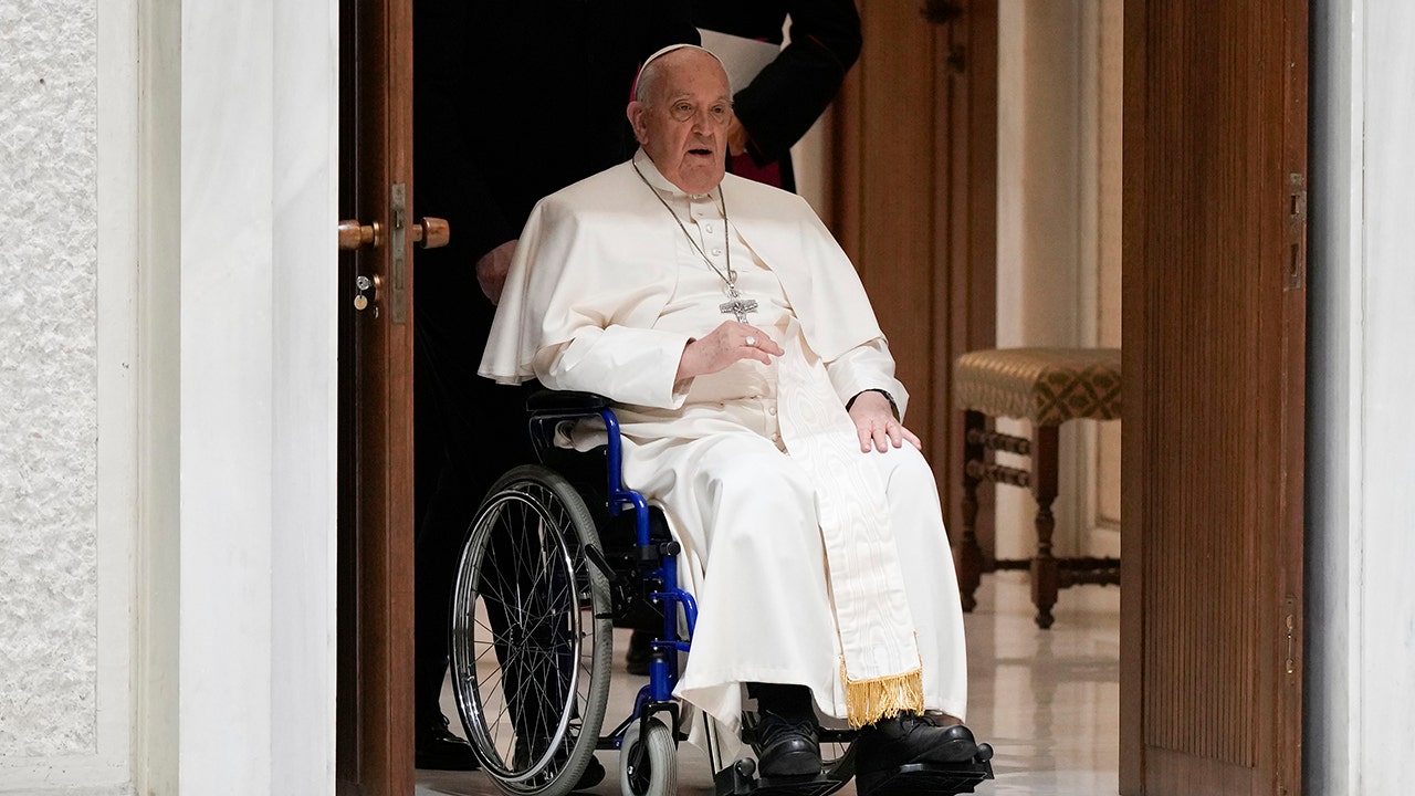 Pope-Francis-Hospitalized-Flu.jpg