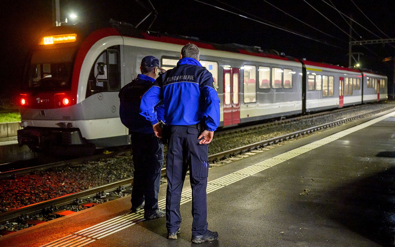 Swiss-police.jpg