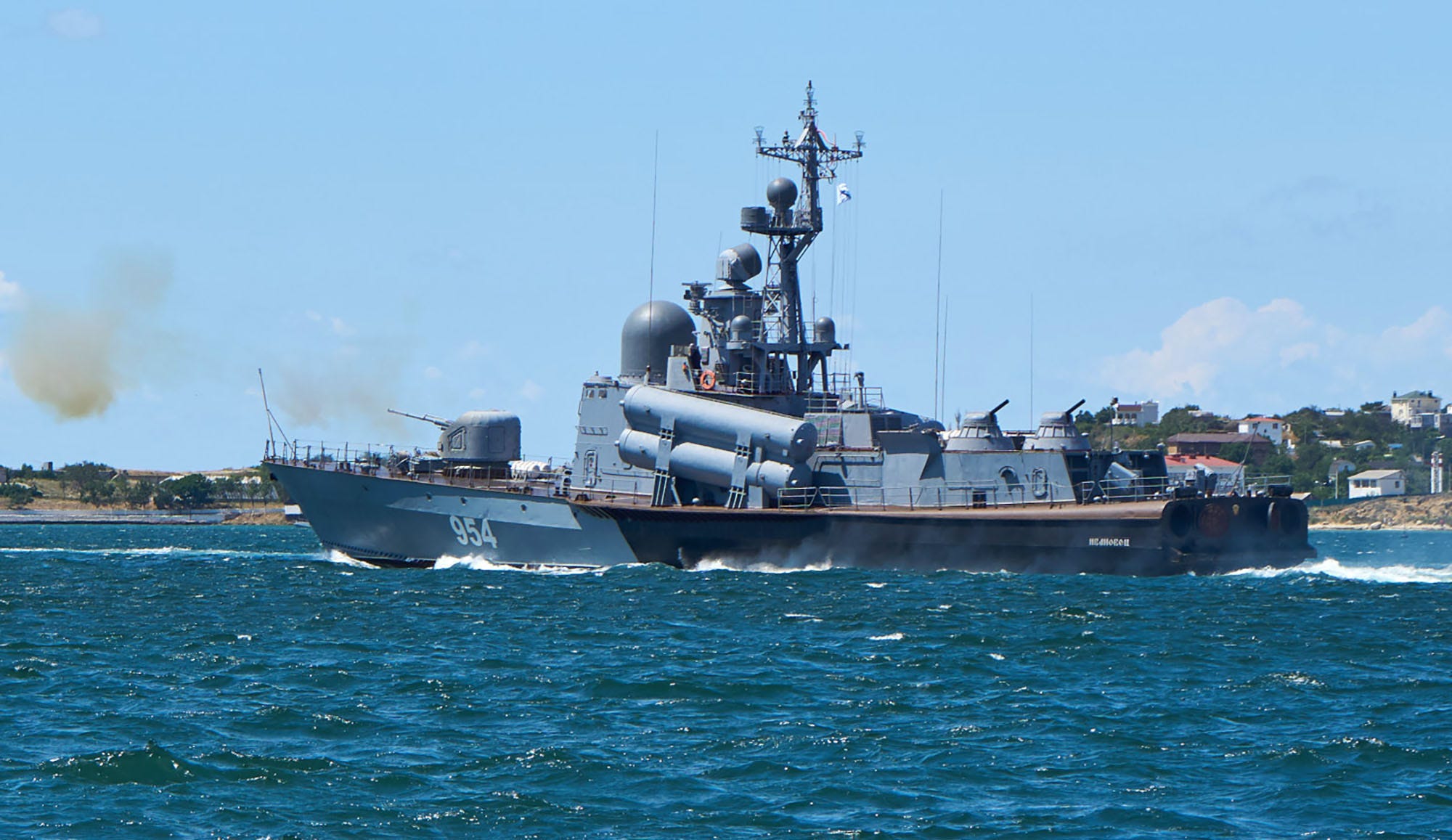 Ukraine-destroys-Russian-missile-ship-11-east2west-news.jpg