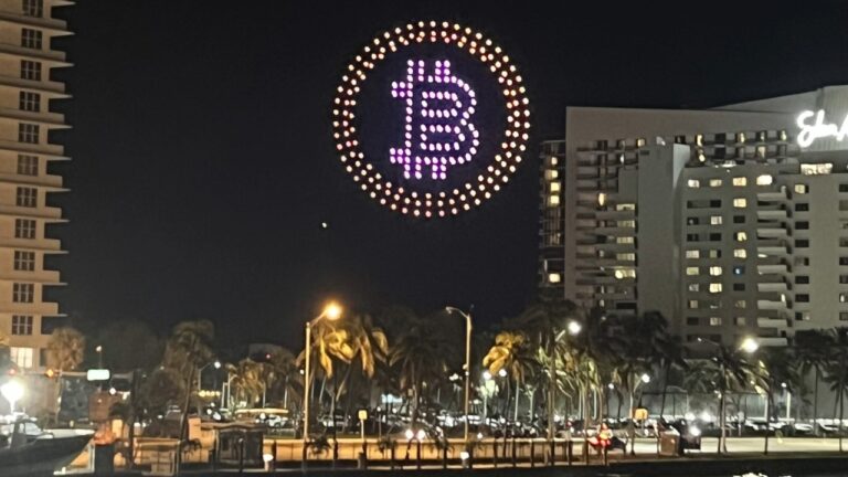 bitcoinlightsmiami-1.jpg