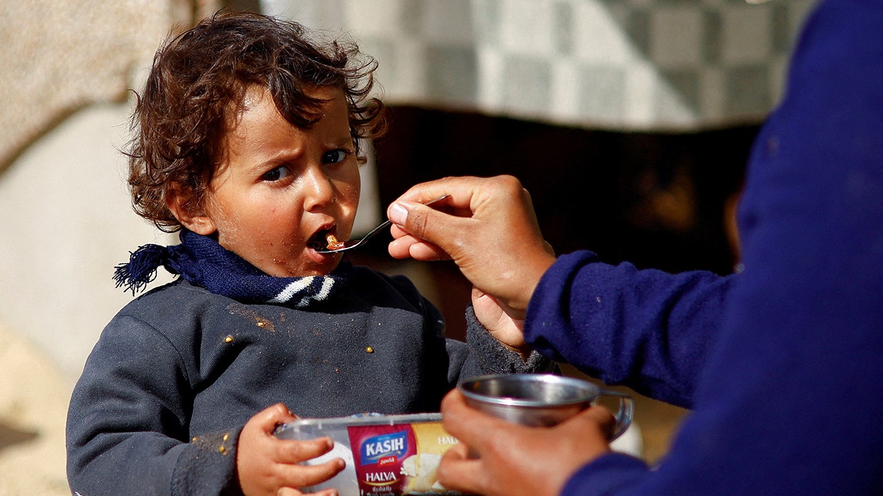 child-eating-gaza.jpg