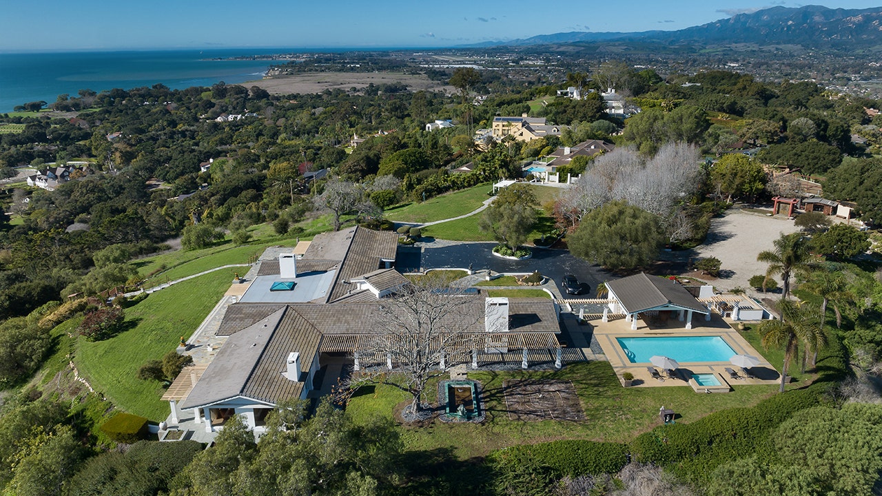 hope-ranch-mansion-closer-overhead.jpg