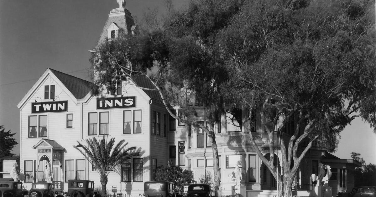 sensor-5-262-a-carlsbad-twin-inns-c-1930.jpg