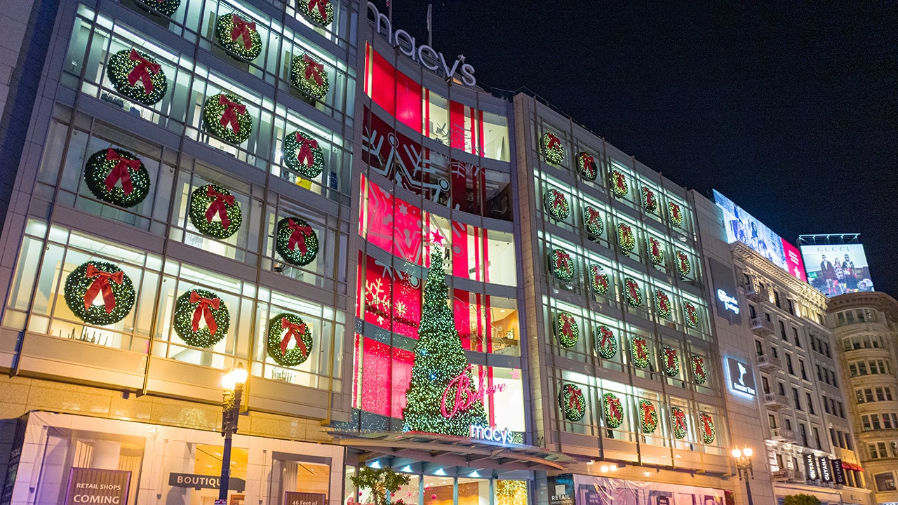 union-square-macys-exterior.jpg