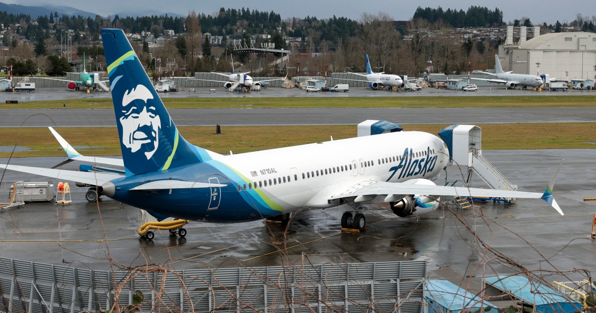 Justice Department investigating door plug blowout on Alaska Airlines flight, report says