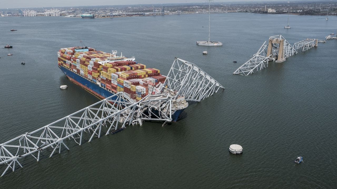 Baltimore-Harbor-MV-Dali-Francis-Scott-Key-Bridge.jpg