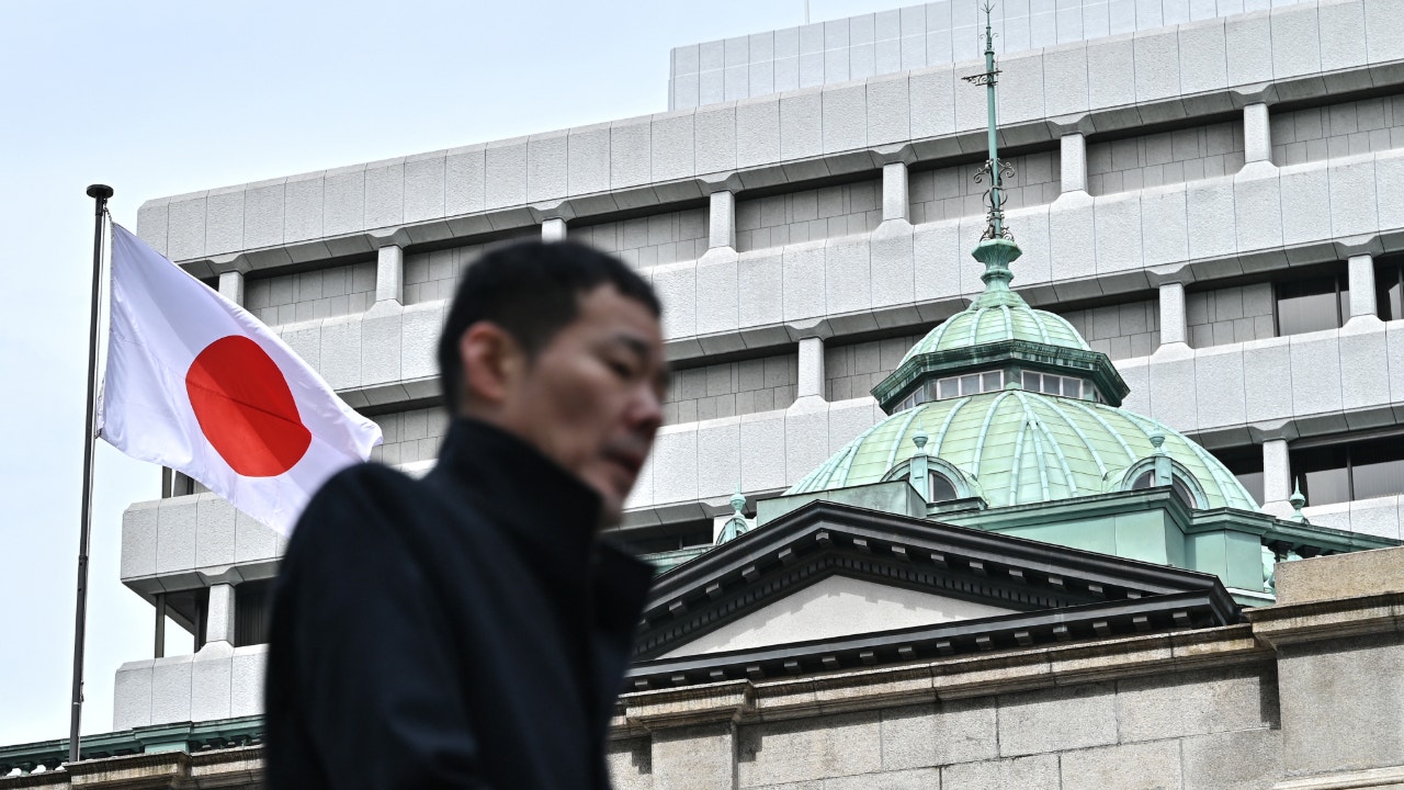 Bank-of-Japan-building.jpg