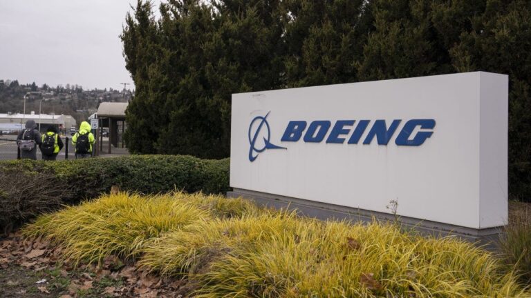 Boeing-Facility-Entrance.jpg