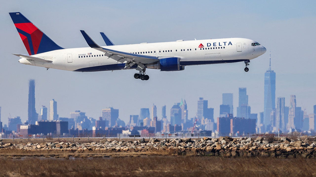 Delta-Air-Lines-NYC.jpg