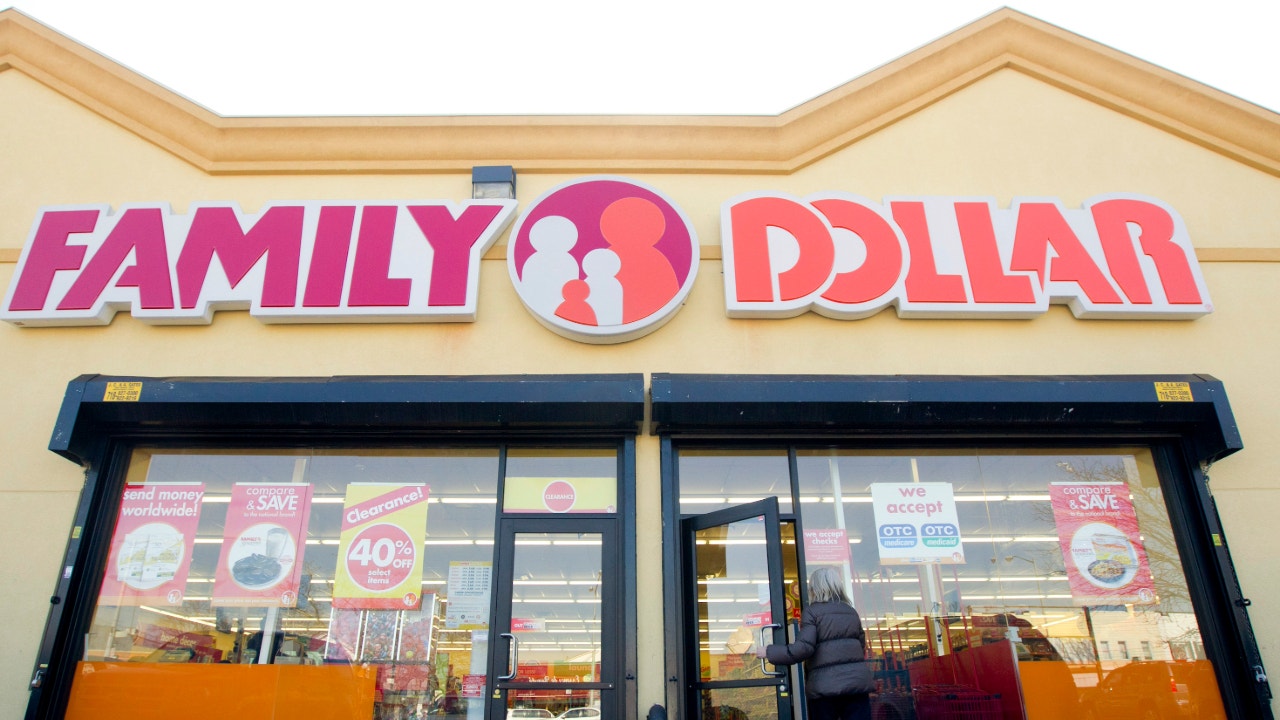 Family-Dollar-store.jpg