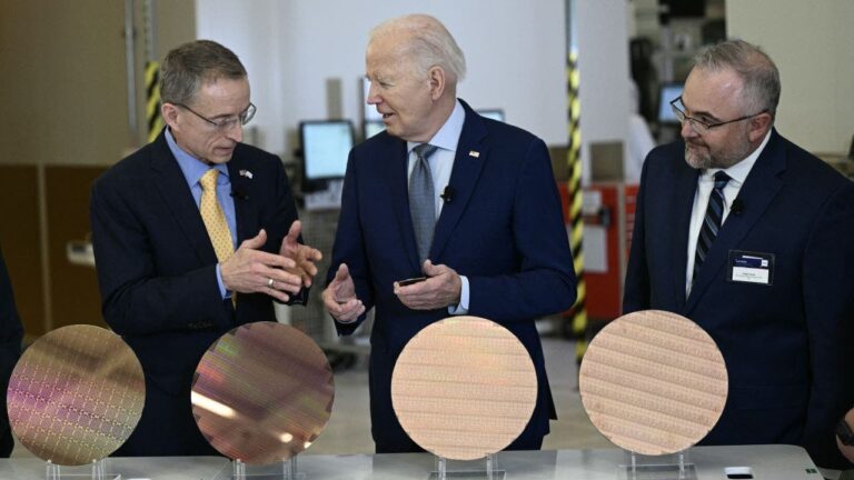 Intel-President-Biden-Arizona-CHIPS.jpg