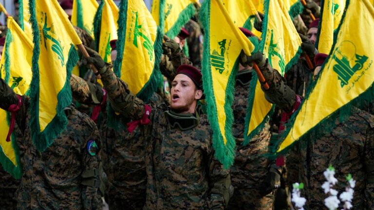 Lebanon-Hezbollah-Prayer-Controversy.jpg